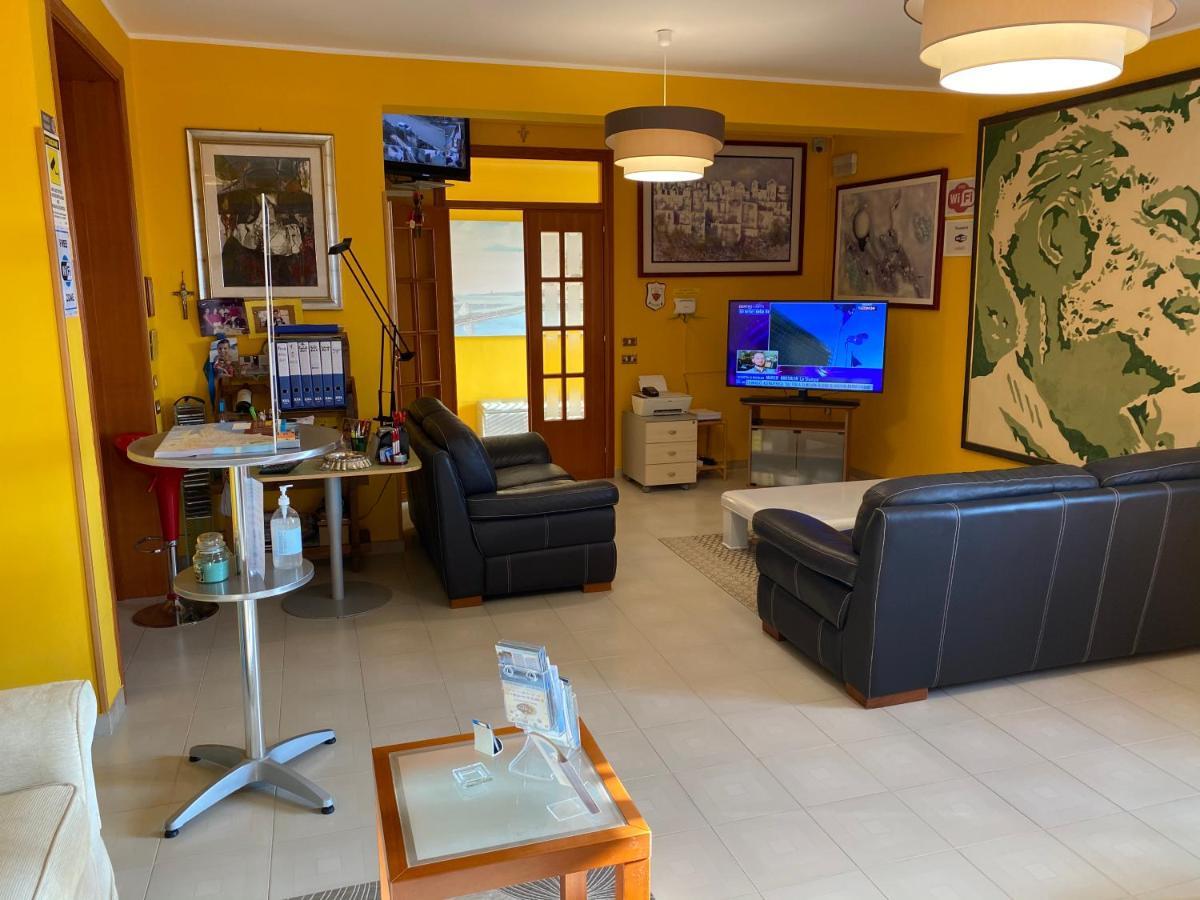 Orlando Vacanze Camere Erice Exteriör bild