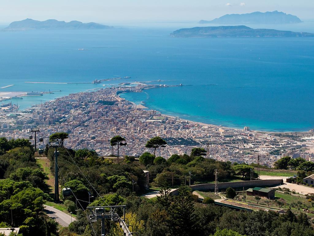 Orlando Vacanze Camere Erice Exteriör bild